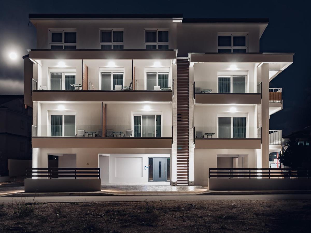 Different Apartments Ioannina Extérieur photo
